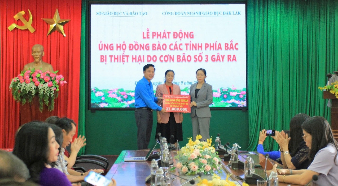 Trường Cao đẳng Sư phạm Đắk Lắk  chung tay ủng hộ đồng bào miền Bắc bị thiệt hại do cơn bão số 3 (Bão Yagi)